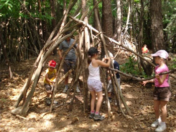 09 Cabanes Clubs Enfants Les hauts de st privat cevennes